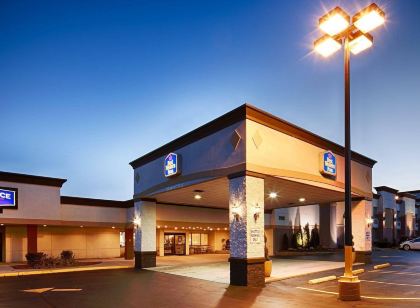 Best Western Plus Milwaukee Airport Hotel  Conference Center