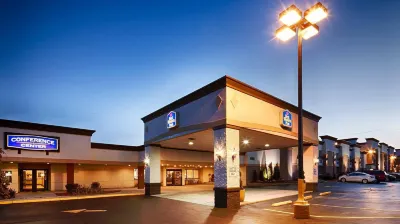 Best Western Plus Milwaukee Airport Hotel  Conference Center Hotels near Grant Park Dr