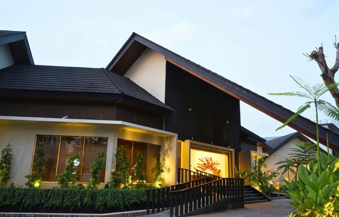 Azana Garden Hill Resort Blora