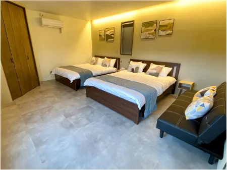 Sky Blue Villa Okinawa Отели рядом с достопримечательностью «Lazor Garden Alivila Cristea Church»