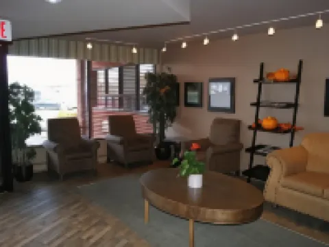 クオリティ イン & スイーツ P.E. トルドー エアポート ドルヴァルのホテル