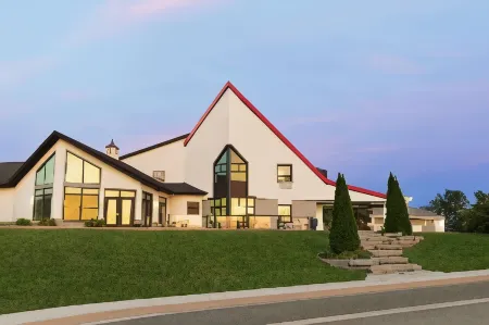 Days Inn by Wyndham Kingston