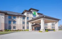 Holiday Inn Express & Suites Worthington by IHG Hotels in Worthington