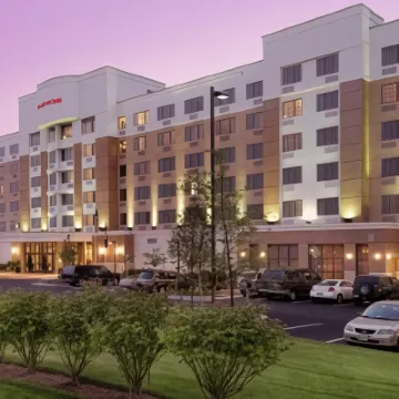 DoubleTree by Hilton Dulles Airport - Sterling Hotels in Sterling