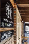 11 Hotel & Garden