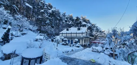 Yangyang Starlight Garden Pension Отели рядом с достопримечательностью «Yangyang Surfyy Beach»