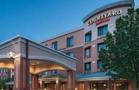 奧馬哈阿克薩本村萬怡酒店