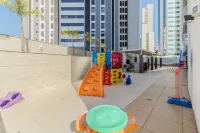 Apart w/ 2 Suites in Condominium with Pool Swr1502