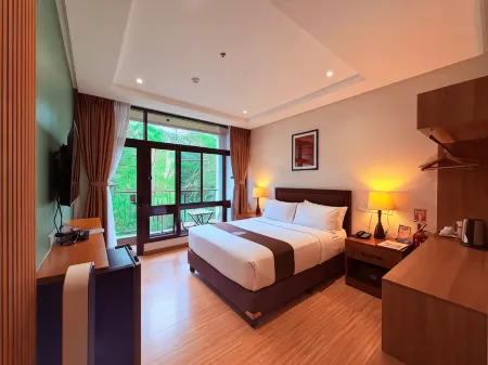 Alvea Hotel and Residences Отели рядом с достопримечательностью «Парк Бернем»