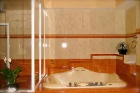 Estanza Hotel & Suites