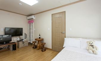 Gyeongju Jusangjeolli Pension