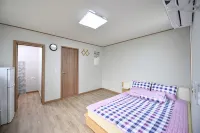 Samcheok Noran Pension - Parkplatz