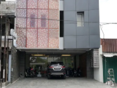 Priority Inn Hotels in Surakarta