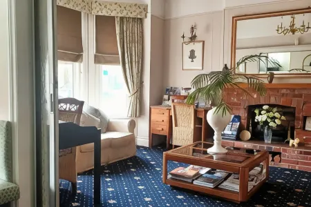 Hunters Lodge Guest House