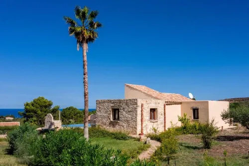 LAST MINUTE 23 AUGUST - 27 SEP.- WWW.BAGLIORIDISICILIA.COM Hotels in Scopello