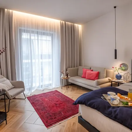 Ira-Hpa Hotel