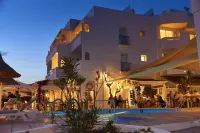 Apartamentos Sabina Playa - Beach
