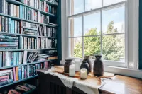 Central Townhouse with Garden & Free Parking