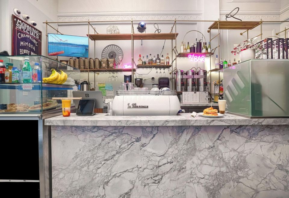 액시엄 호텔 커피숍