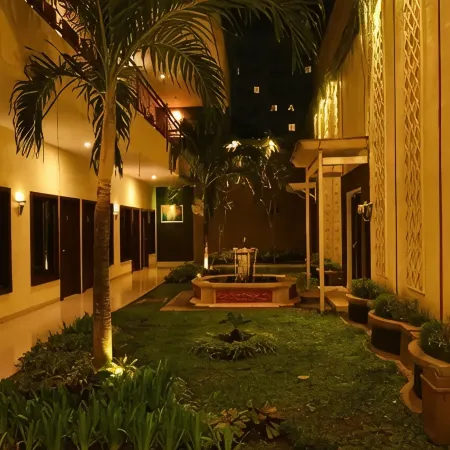 Grand Sahman Hotel