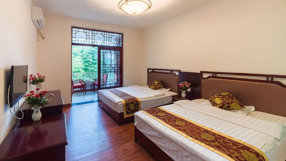 Jieya Hotel