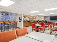 Baymont by Wyndham Champaign Hotels in Champaign