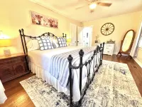 Charming Beaufort Retreat Entire Home Just Minutes from Downtown & Parris Island