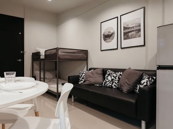 S3 Silom26 · S3 Silom central, large room, full kitchen, WIFI,