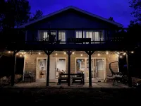 3-bedroom lake house on Iron Lake near Iron River, MI - 4성급