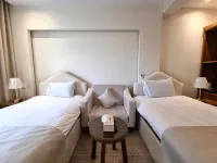 Avene Hotel