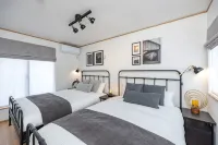 Hotel quality, 1 minute to the beach! Newly built rental villa in Nagahama, Yomitan