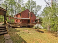 Foxwood at Stoney Creek • Wintergreen + Wine Trail Base • Mtn Views Hotels in Rockfish