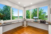 Perfectly Between Boulder - Estes Park! Modern 5-Bedroom House - Boutique