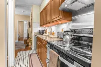 Amazing Columbus Circle & Central Park 3-Bedroom by ~ Queen Beds ~By Metro ~ W/D - Bungalows