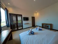 Mar Bella Beachfront