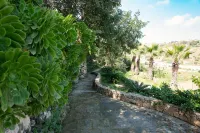 Villeleynah - 5 bedrooms (sleeps 12+ 2 kids) Munxar village - 3-Star