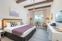 Beach Walk Boutique Hotel Отели рядом с достопримечательностью «Офис компании Nestlé в ОАЭ»