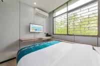 Four Seasons Business Hotel - parkir