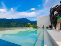 YUANSHE HEIKUANG PANDA VACATION RENTAL Hotels in Huaying