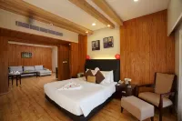 Moksha Himalaya Spa Resort - Luxury