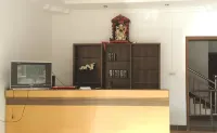 Red Sun Hotel