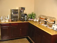 Quality Inn & Suites Morgantown - University Area - breakfast