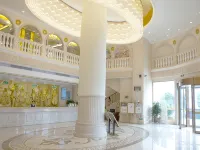 Vienna Hotel (Yongzhou District Government Square) - parking