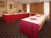 Quality Inn Hotels in Taos County
