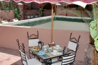 Riad Petit Karmela - Rooftop Pools