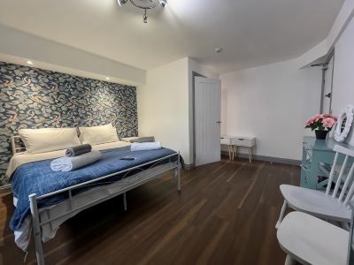LilyRose Hotel