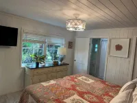 Sea cottage 2/1 in white sound on GTC Abaco Bahamas full kitchen, AC & WiFi