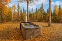 Charming 2-bedroom chalet with jacuzzi WiFi and AC in Glenburn