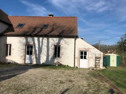 Beaune Nuits: well-kept house, garden, wood stove, great peace and quiet - ชาเลต์