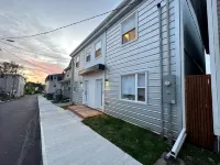 New Downtown Charlottetown Home Sleeps 5 with 2 Electric Scooters - Homestays